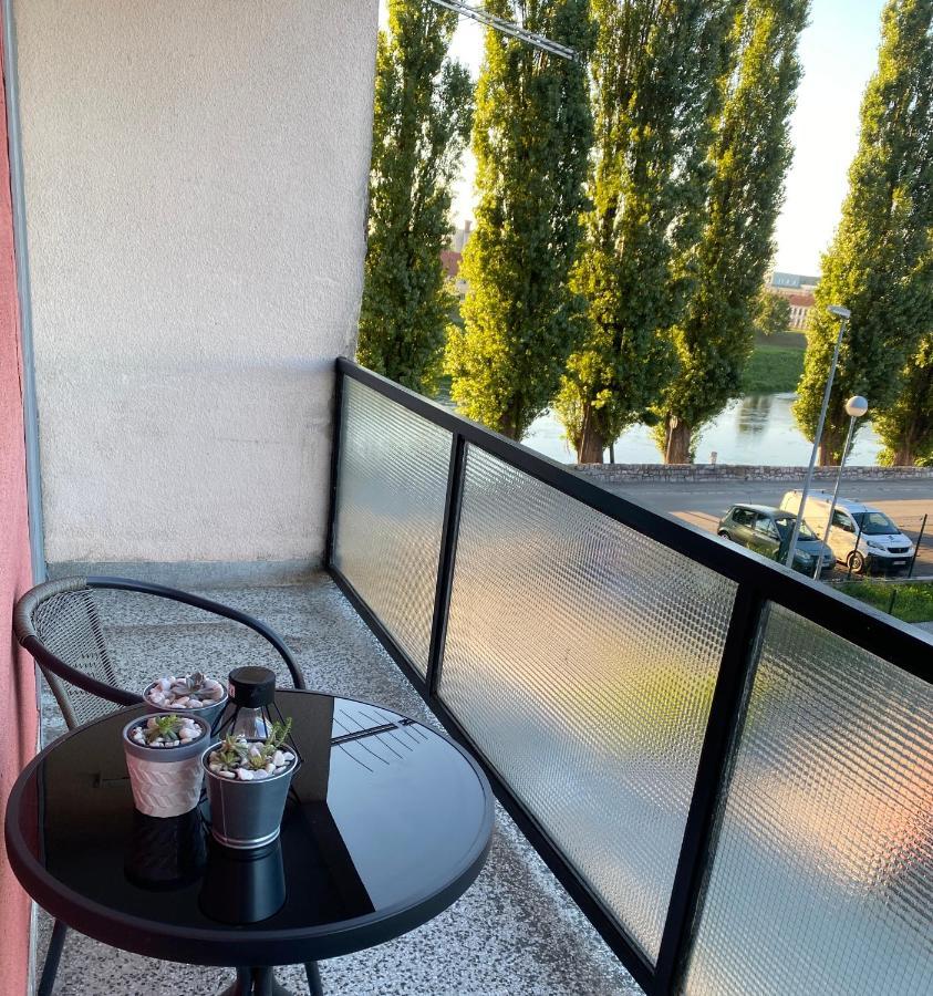 Apartman Colapis- Self Check In, Free Parking, Premium Location! Karlovac Buitenkant foto