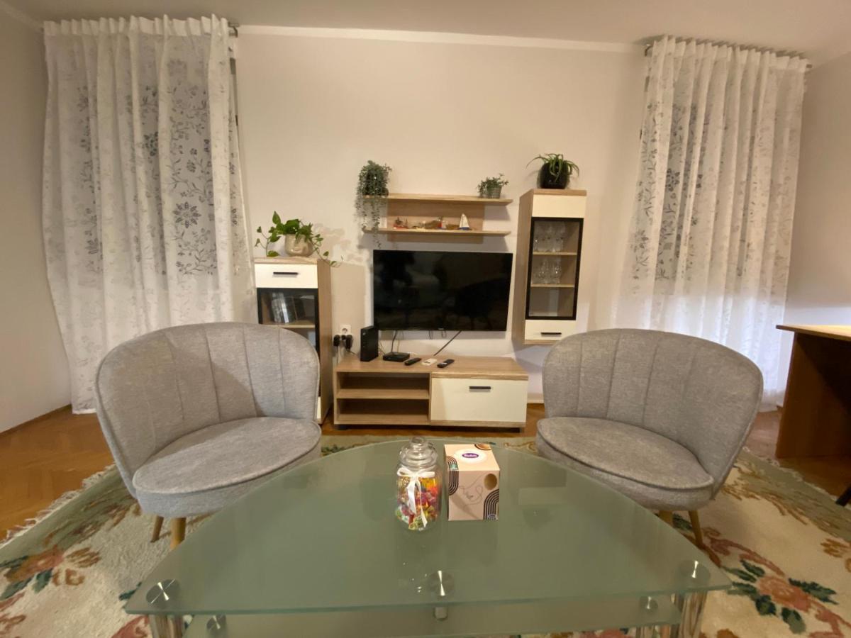 Apartman Colapis- Self Check In, Free Parking, Premium Location! Karlovac Buitenkant foto