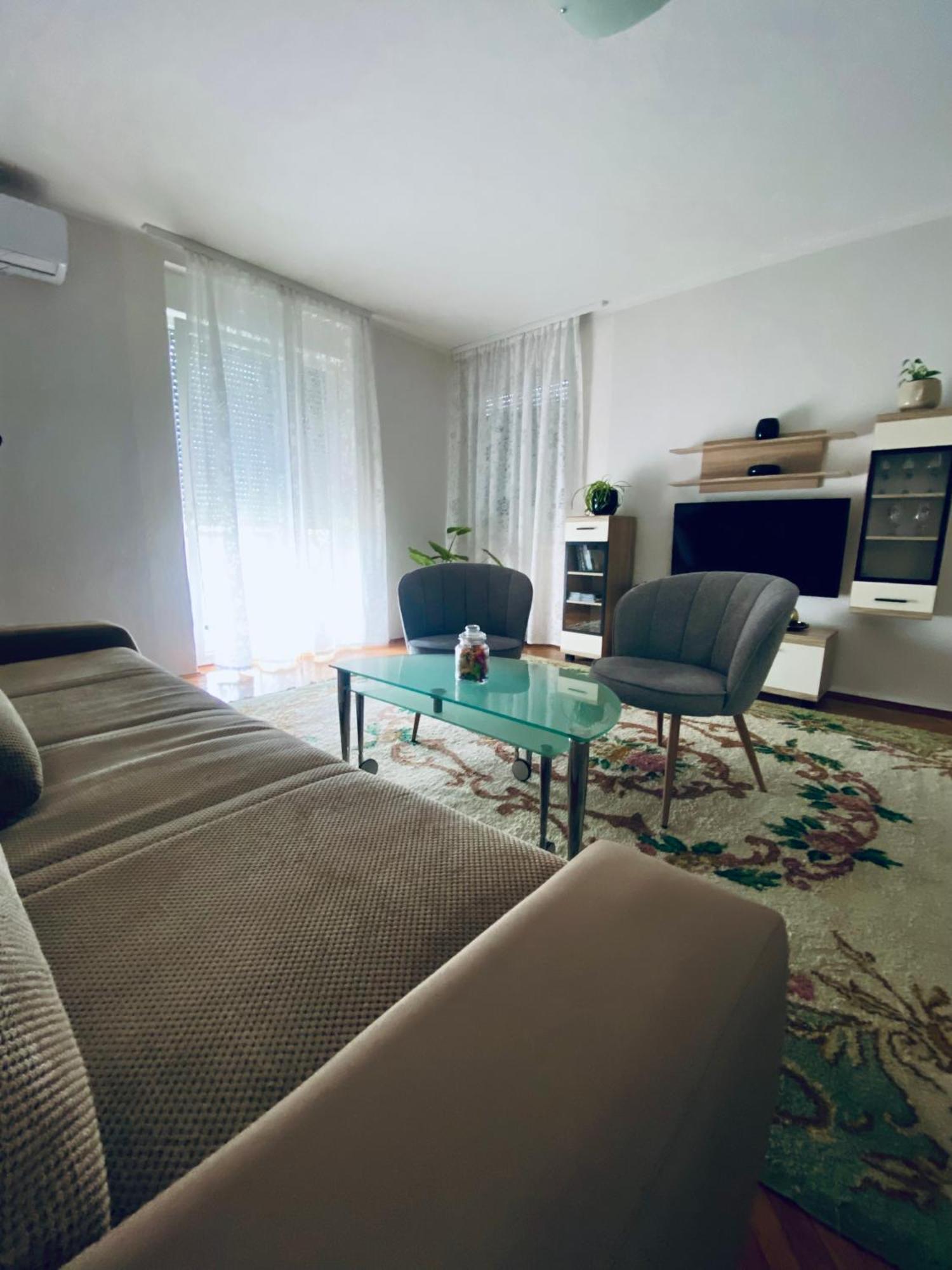 Apartman Colapis- Self Check In, Free Parking, Premium Location! Karlovac Buitenkant foto